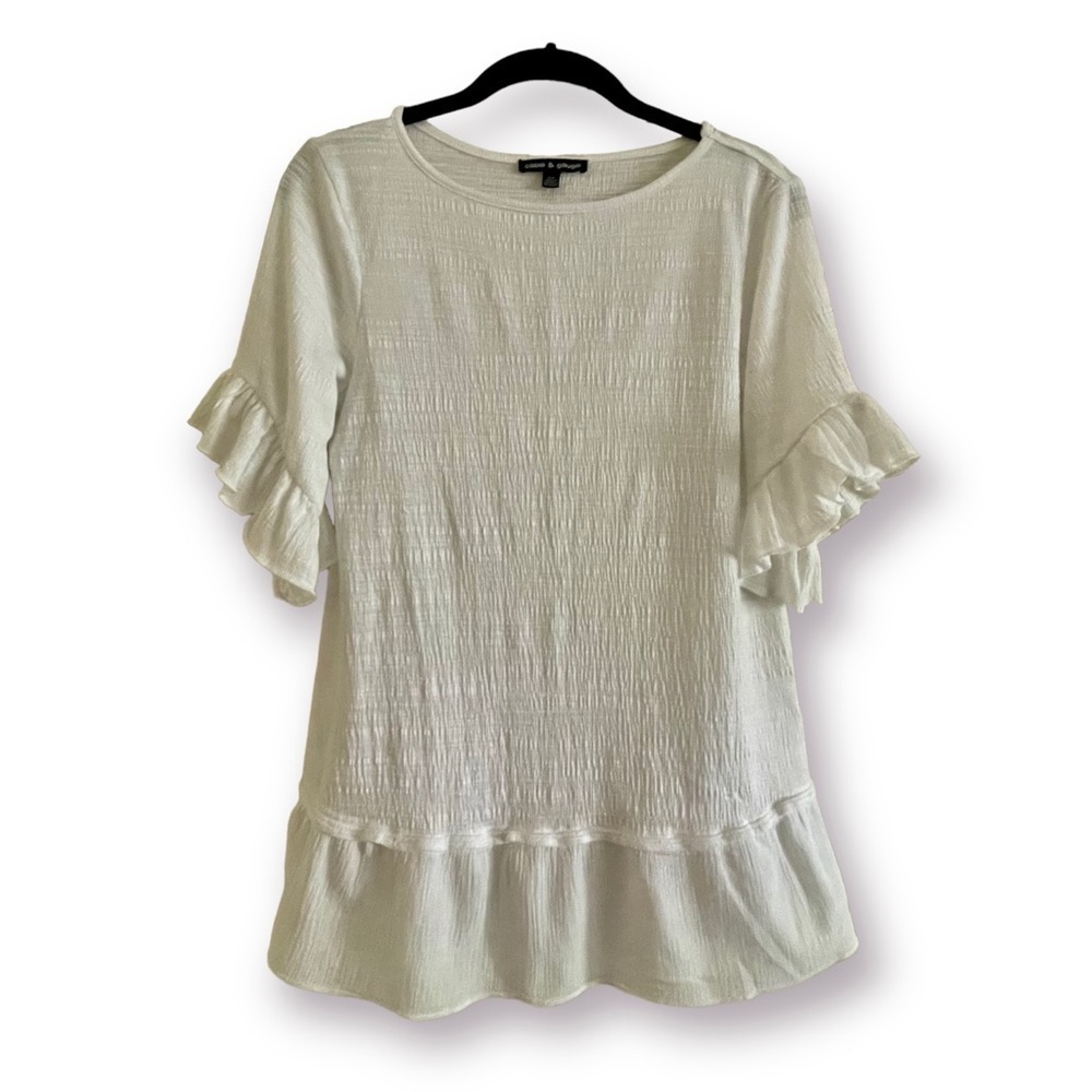 CABLE & GUAGE, WHITE TOP WITH RUFFLE SLEEVES, SIZE S/P.